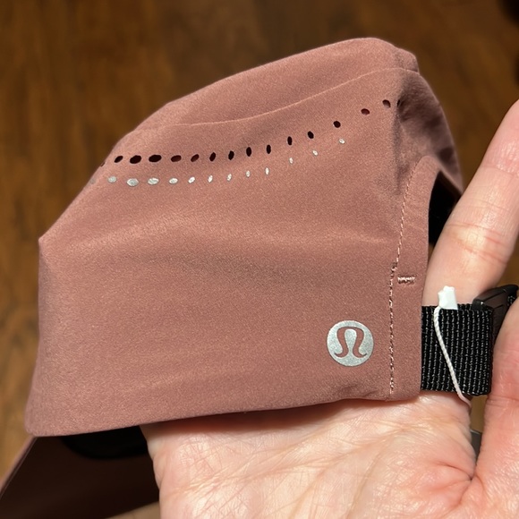 Lululemon Hat - Picture 8 of 9